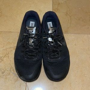 Nike black Metcon size 9